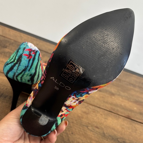 Aldo Multicolor Floral Heels - Picture 5 of 9
